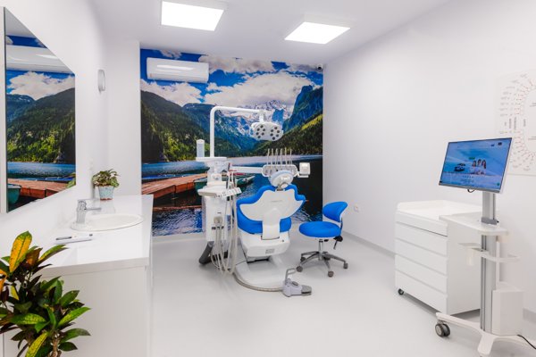 excelentis_front_image_600