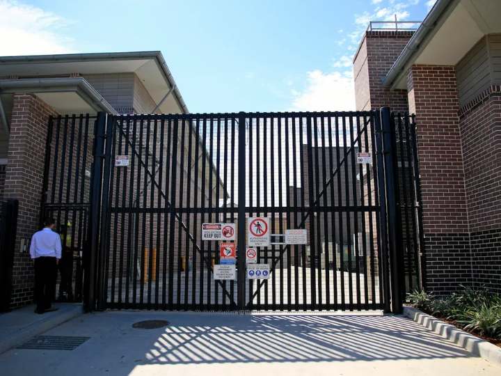 Palisade-Fencing-Gate-2